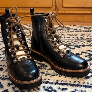 Black Leather Women's Boots 8.5 , Great Condition!